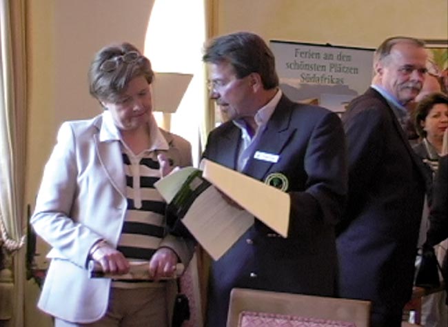 Business-Profile-Ausstellung in frequentierten Locations, wie z.B. in Golfclubs, Hotels u.ä.